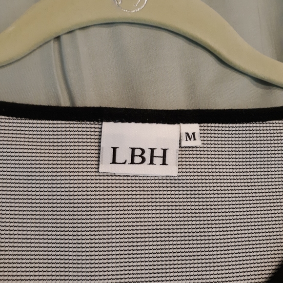 Tennis Top - Picture 2 of 3